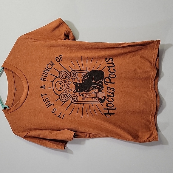 Tops - Halloween Graphic Tee Hocus Pocus S